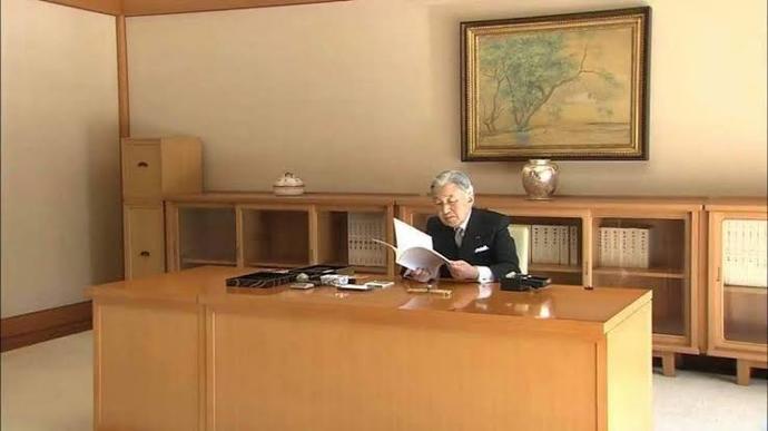 İtibarsız Japon imparatoru neden bu kadar güçlü?
