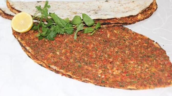 Lahmacun mu yoksa etli ekmek mi seversiniz 😋?