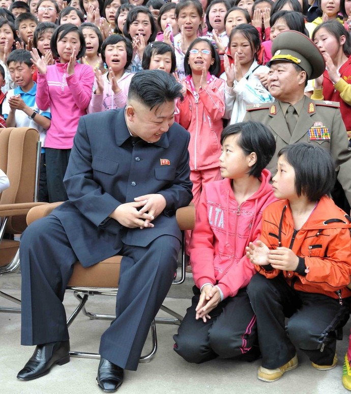 Kim jong diktatörse nasıl bu kadar tatlı?