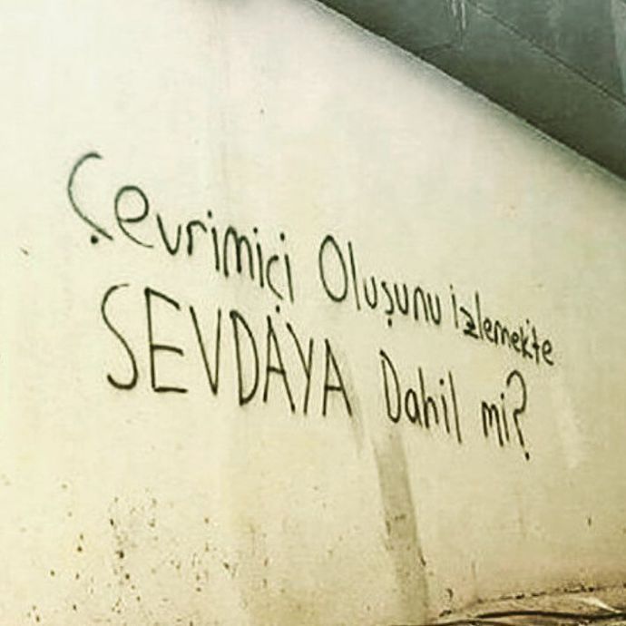 de ayrı yazılır bu arada. yanlış yazmışlar ama olsun.