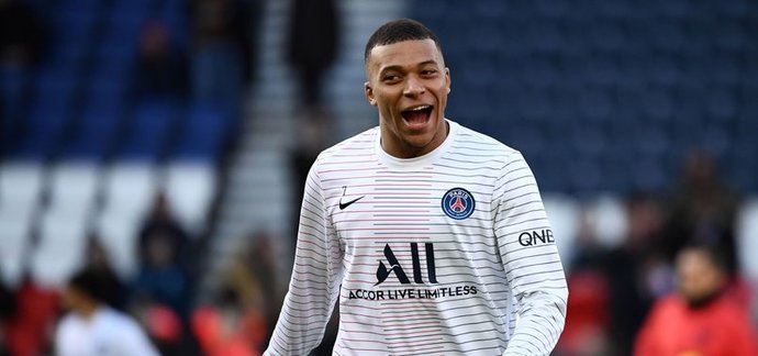 PSG, Mbappé için gelen 160 Milyon Euroyu reddetti! Sizce oyunculara yüksek bonservis verilmesi doğru mu?