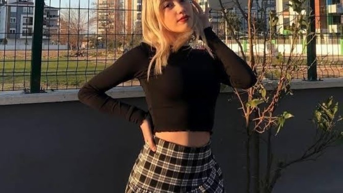Kızlar, lisede daha çok pantolon mu giydiniz etek mi?