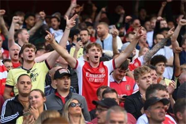 Arsenal taraftarları Manchester Citynin golünü kutlayarak protesto etti! Siz takımınıza bunu yapar mıydınız?