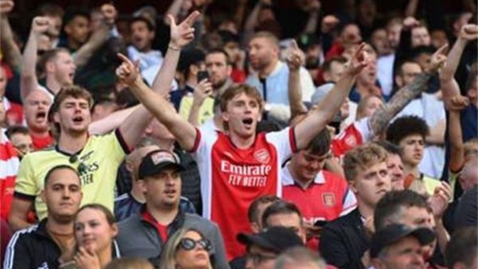 Arsenal taraftarları Manchester City'nin golünü kutlayarak protesto etti! Siz takımınıza bunu yapar mıydınız?