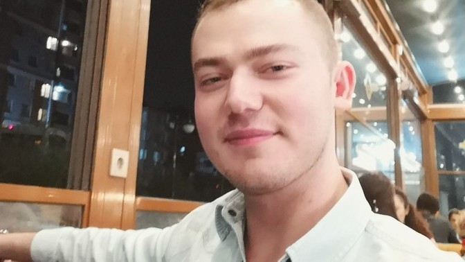 Kız arkadaşik yok bunun sebebi Çirkin miyim yoksa çocuksu muyum?