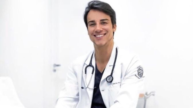 Eşiniz doktor olsa, hastalarından kıskanır mısınız?
