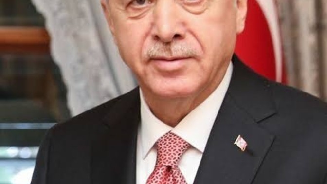 Recep Tayyip Erdoğan sizce de çok karizmatik bir insan değil mi?
