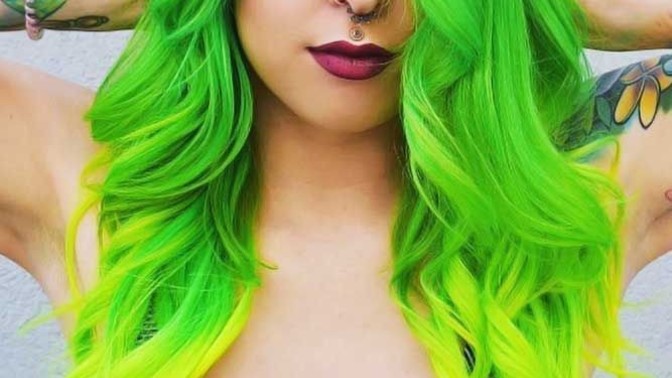 Saçlarınızı neon renklere boyar mısınız?