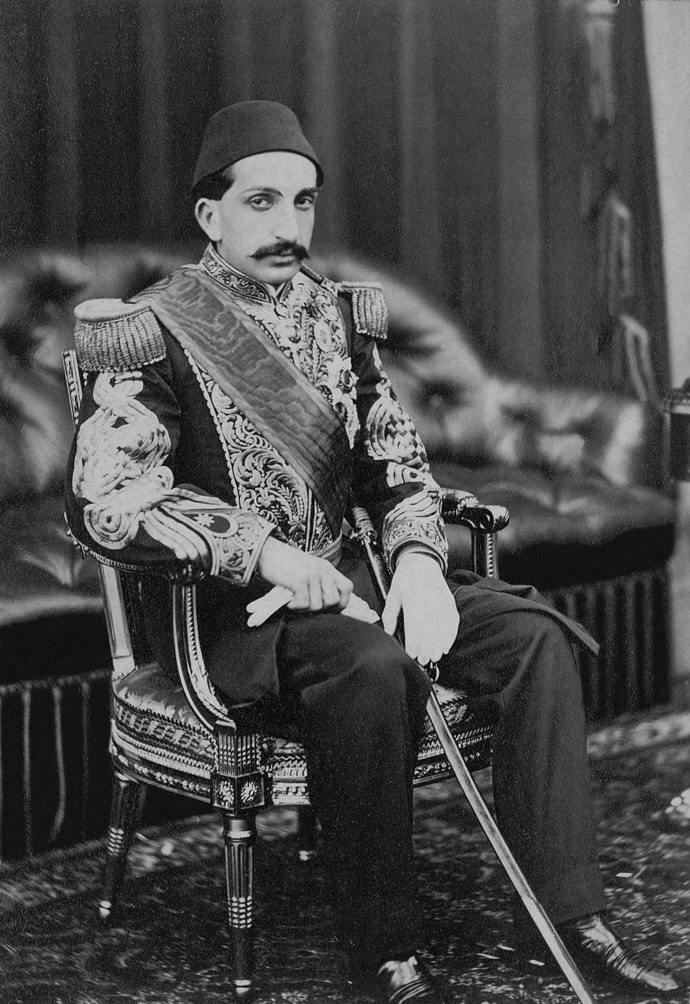 145 yıl önce bugün Sultan Abdülhamid tahta çıktı! Sizce Sultan 2. Abdülhamid başarılı bir padişah mıydı?