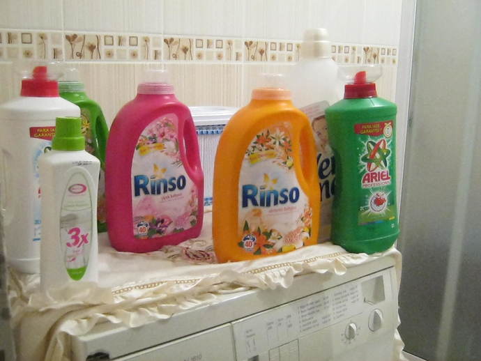 Toz çamaşır deterjanı mı iyi, sıvı çamaşır deterjanı mı?