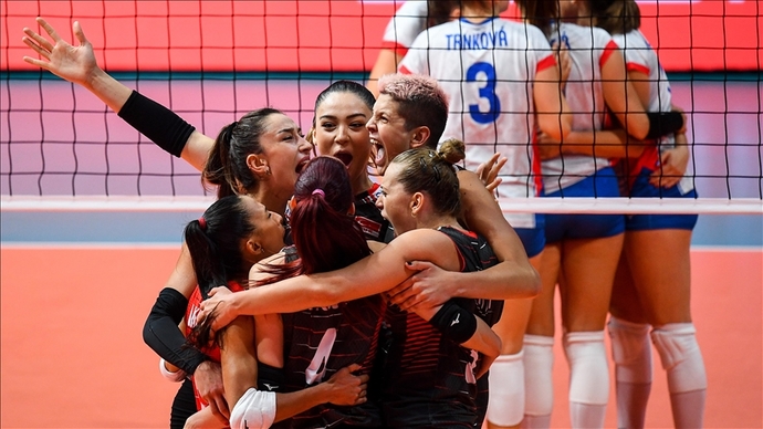 Avrupa Voleybol Şampiyonasında çeyrek finalde mücadele edecek Filenin Sultanları’nı izleyecek misiniz?