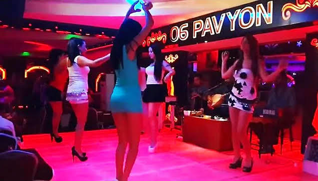Hacı efendinin kızı ile Milano Pavyon Kızları nasıl ayırt edilir?