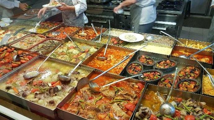 Esnaf lokantasında yemek yemek fakirlik göstergesi midir?