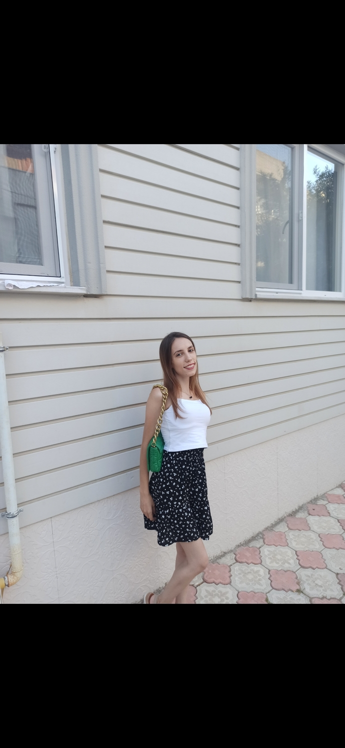 Kına gecesine gideceğim hangi kombin daha iyi?