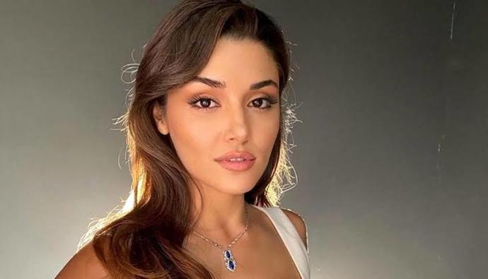Arkadaşlar Merve bolugurmu güzel eda ecemi hande erçel mi?