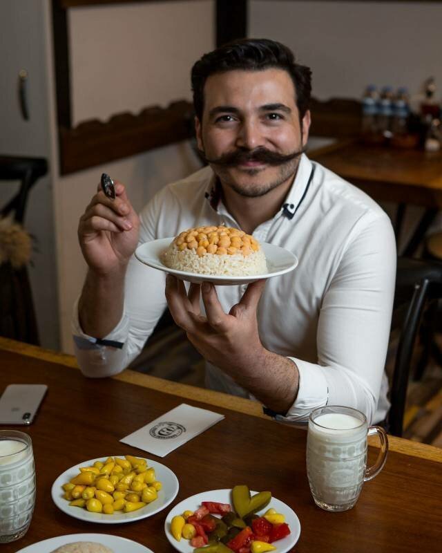 Pilav nohutlu mu olur nohutsuz mu?