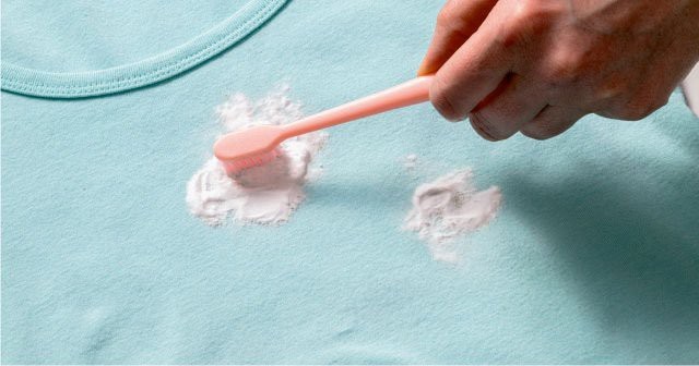 Kıyafetimdeki yağ lekesi nasıl çıkar?