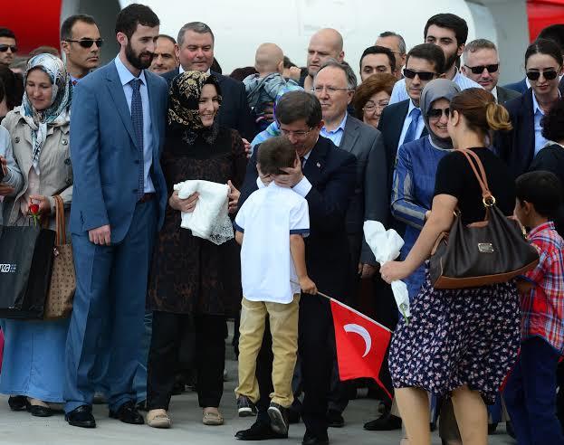 Cumhurbaşkanı Erdoğan'ın çocuklara davranışı sosyal medyada olay oldu! Sosyal medya ve muhalefet bazen abartmıyor mu sizce?