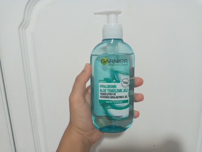 Garnier hyaluronik aloe temizleme suyu sizce nasıl 2. sorum ise temizlsme jeli ve temizleme suyu arasindaki fark nedir?