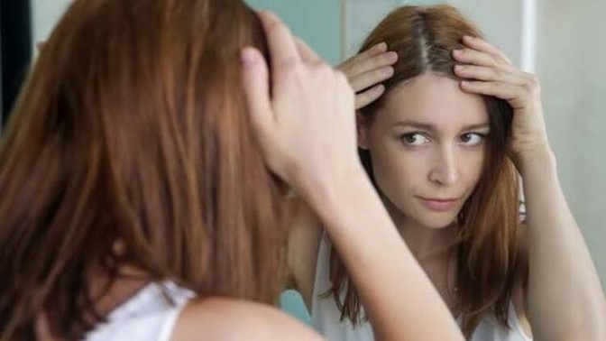 Duş aldıktan 1 gün sonra yağlanan saça çözüm nedir?