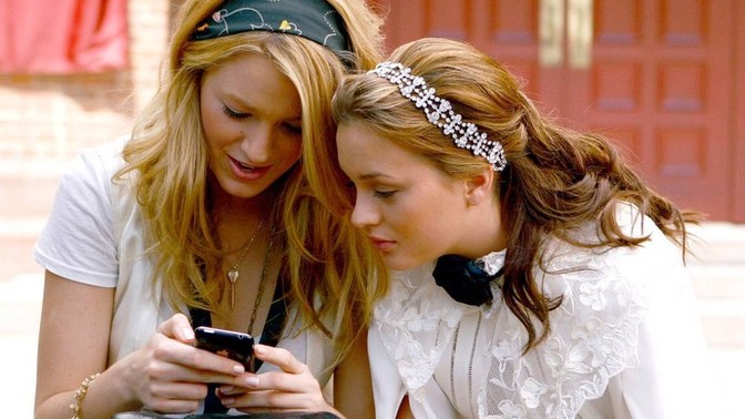 Üniversite WhatsApp grubuna okul başlamadan önce katılmalı mıyım?