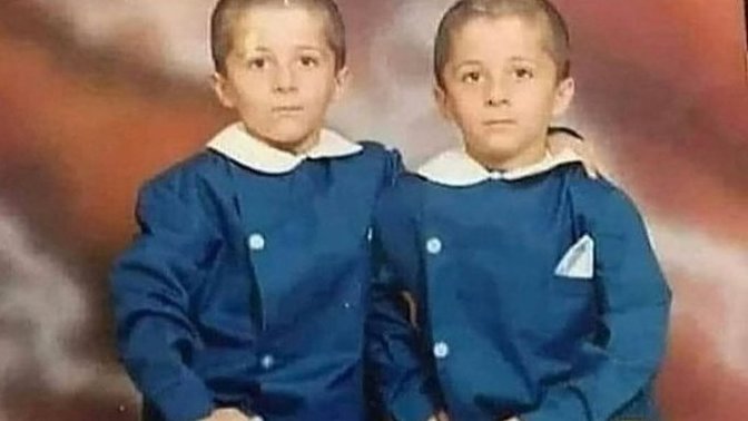 İlkokul döneminde hangi renk önlük giydniz?