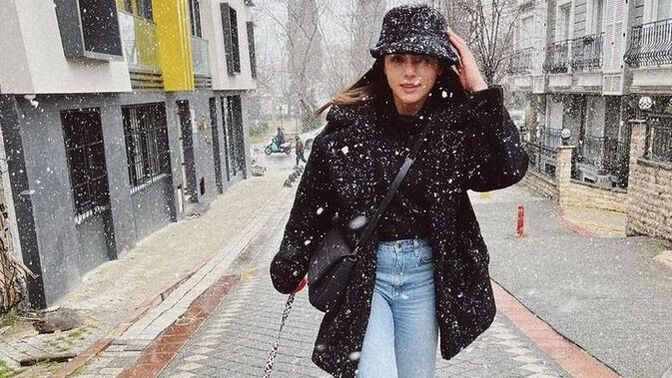 Yüksek bel skinny jean almak istiyorum ama kumaşı yumuşak likralı olmasın istiyorum. Kumaşı likrasız yumuşak olmayan marka var mı?