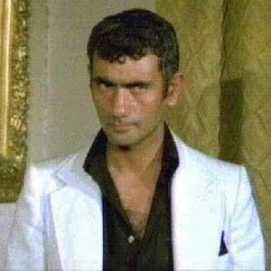 Türk sinemasının iki efsanevi aktöründen Cüneyt Arkın ı mı daha başarılı buluyorsunuz yoksa Yılmaz Güney imi?