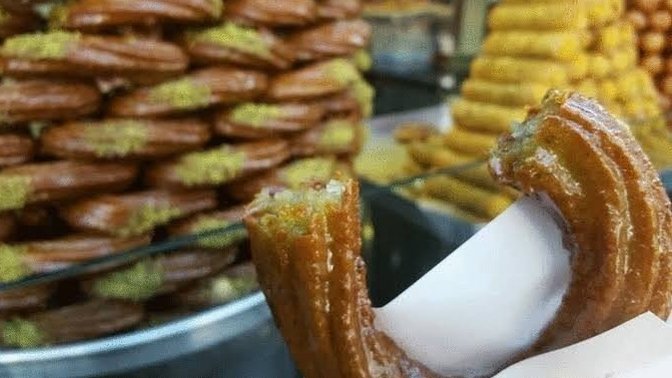Rekorlar Gelsin:Bir oturuşta kaç tane halka tatlısı gömersiniz?