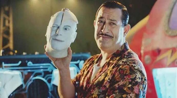 Cem Yılmazın filmleri mi daha iyi Cem Yılmazın mı?