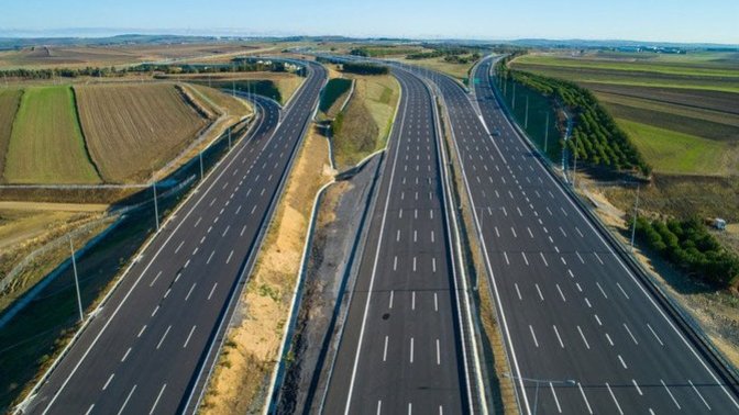Avrupa'nın en kaliteli ve kalitesiz yollarına sahip ülkeler açıklandı! Siz ülkemizin yol kalitesi hakkında ne düşünüyorsunuz?
