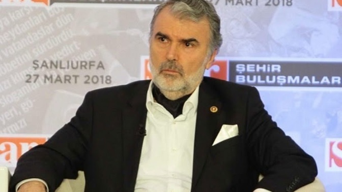 Star yazarı Resul Tosun, laiklik anayasadan çıkarılmalı dedi! Adım adım şeriata mı gidiyoruz?
