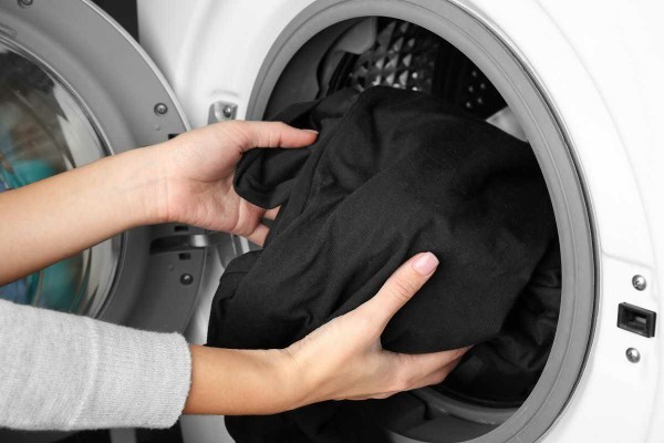 Siyahlar kaç derecede yıkanır? Renkleri nasıl korunur?