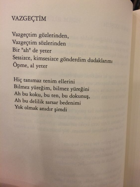 En sonunda terk edeceğin birisi için neden ısrarcı olursun neden?