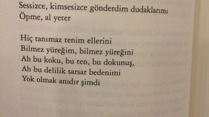 En sonunda terk edeceğin birisi için neden ısrarcı olursun neden?