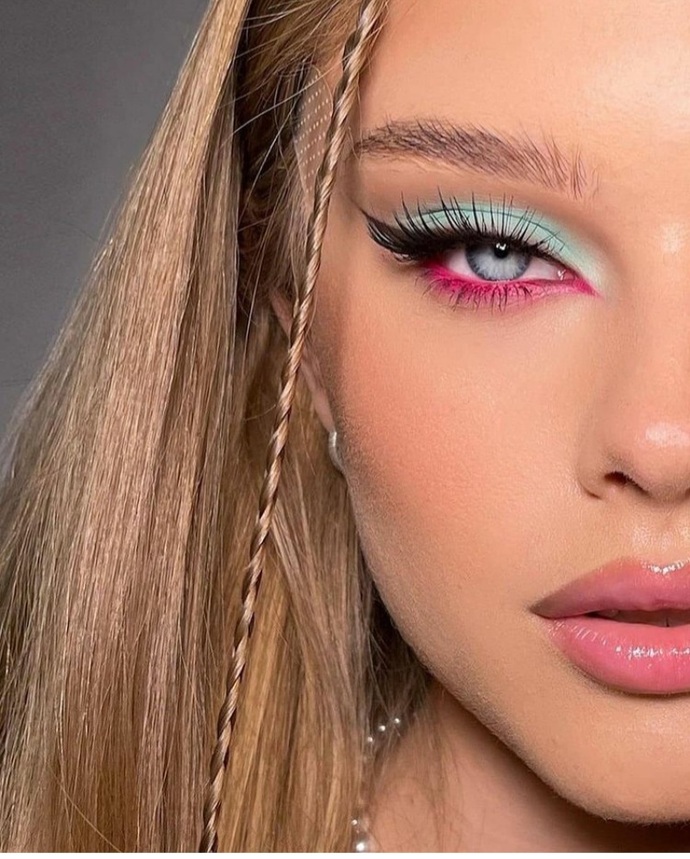 Kızlar, Eyeliner almak istiyorum. Kullanıp beğendiğiniz kalem eyeliner var mı?