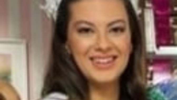 Bu tipsiz kız nasıl Türkiye güzeli seçilir, torpil var mıdır sizce?