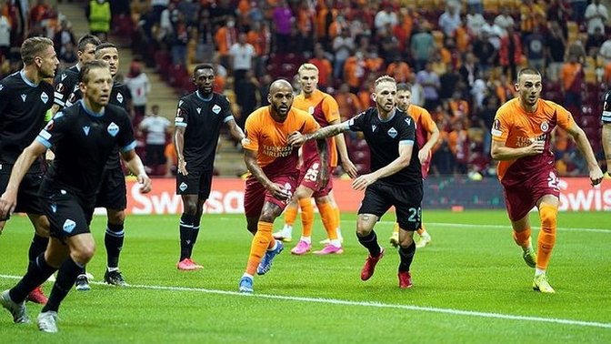 Uefa avrupa liginde Galatasaray-Lazio'yu türk telekom arena'da 1-0 yendi! Maçı nasıl buldunuz?