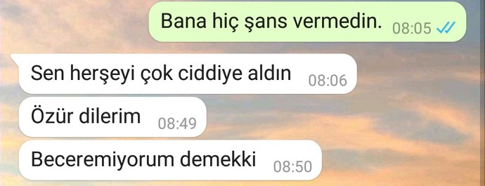 Neden seviyor gibi yapıp sözler verilip kaybolunur?
