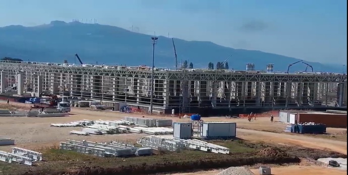 TOGG fabrikasının üretim binaları yavaş yavaş tamamlanıyor sizce söz verilen tarihe yetiştire bilecekler mi?