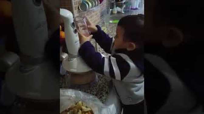 Çocuklarınız, kardeşiniz size mutfak işlerinde yardım eder mi?