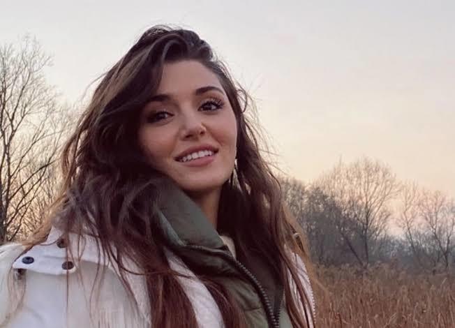 Dünyanın en güzel kadını Hande Erçel midir? Siz dünyanın en güzel kadınını seçseniz kimi seçerdiniz?