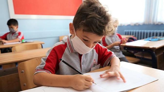Çocuklarda korona vakası %30 arttı! Okulların 2 haftalık etkisi için ne düşünüyorsunuz?
