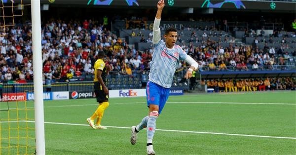 Forvet Troy Deeney Ronaldonun at gübresi yediğini görsem ben de yerim. Dedi! Siz idolünüz için böyle bir şey yapar mıydınız?