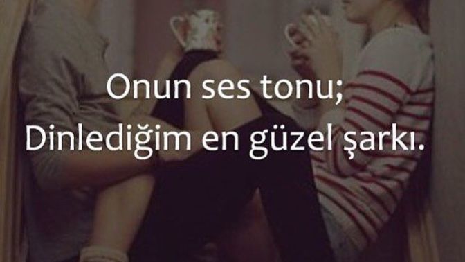 Sesinde huzur bulduğunuz, yüzünüzde çiçekler açtıran biri var mı?