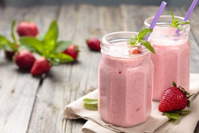 Öğün yerine geçen besleyici shake tarifleri nelerdir?