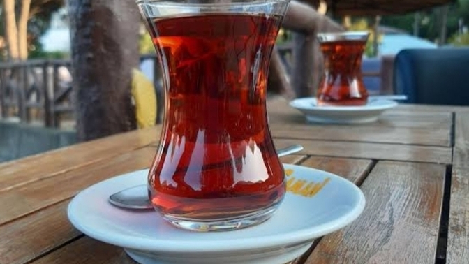 Çayı, çay bardağında mı içmeyi seversiniz fincanda mı?