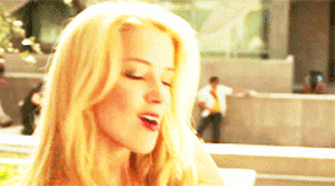 Megan Fox mu daha güzel Amber Heard mı?