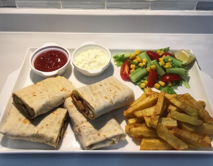 Bana eşlik etmek isteyen var mı🤔?