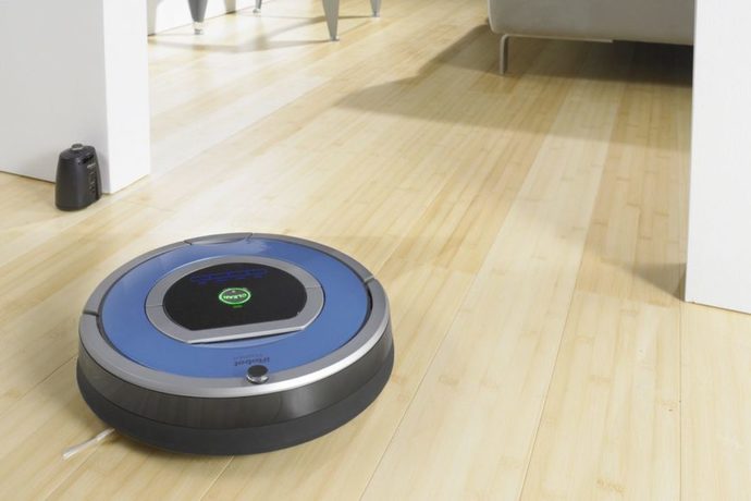 Annenize robot süpürge alsanız çok sevinir mi?